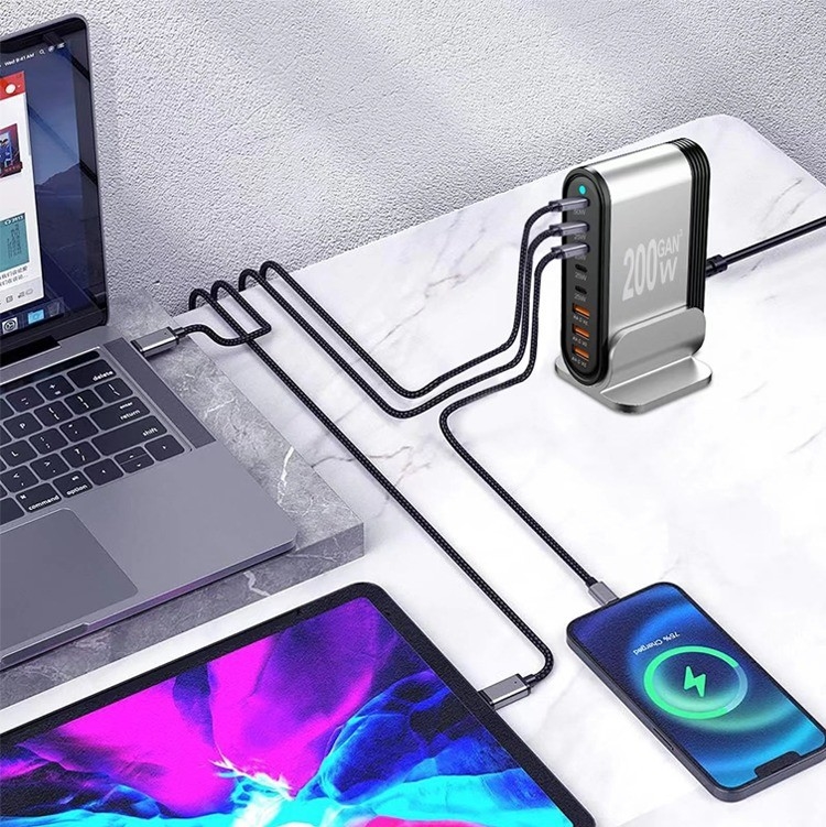 2024 New Products 200w 100w Univasal Usb-c Pd Type C Port Fast Gan Chargers Phone Ultra Usb C Wall Charger Charging